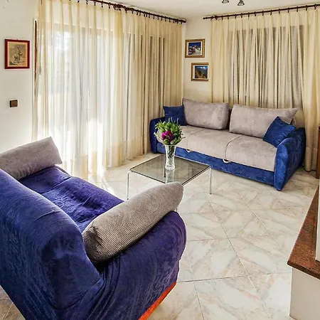 Beautiful In Marcana With Wifi Apartment